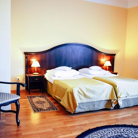 Hotel Zamek Krolewski W Rydzynie Rydzyna Dış mekan fotoğraf