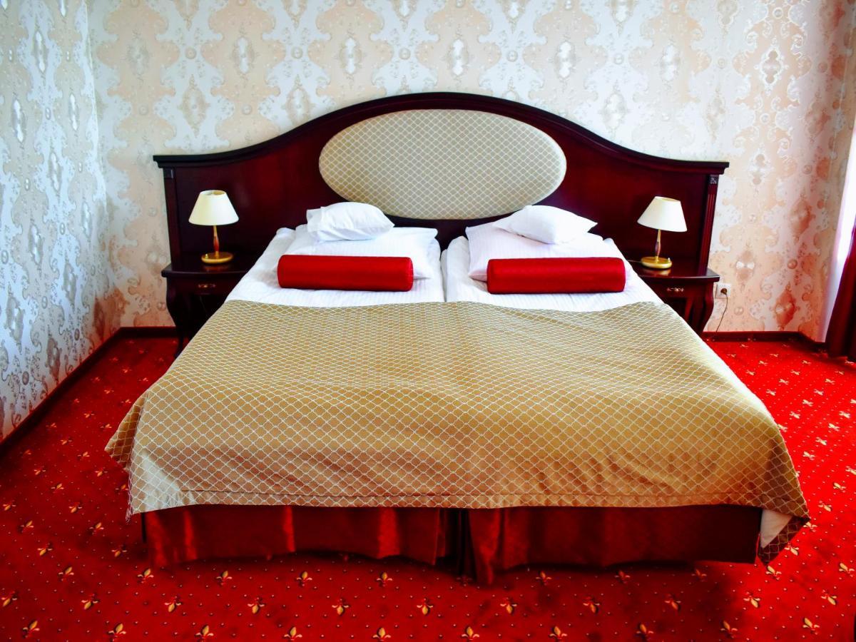 Hotel Zamek Krolewski W Rydzynie Rydzyna Dış mekan fotoğraf