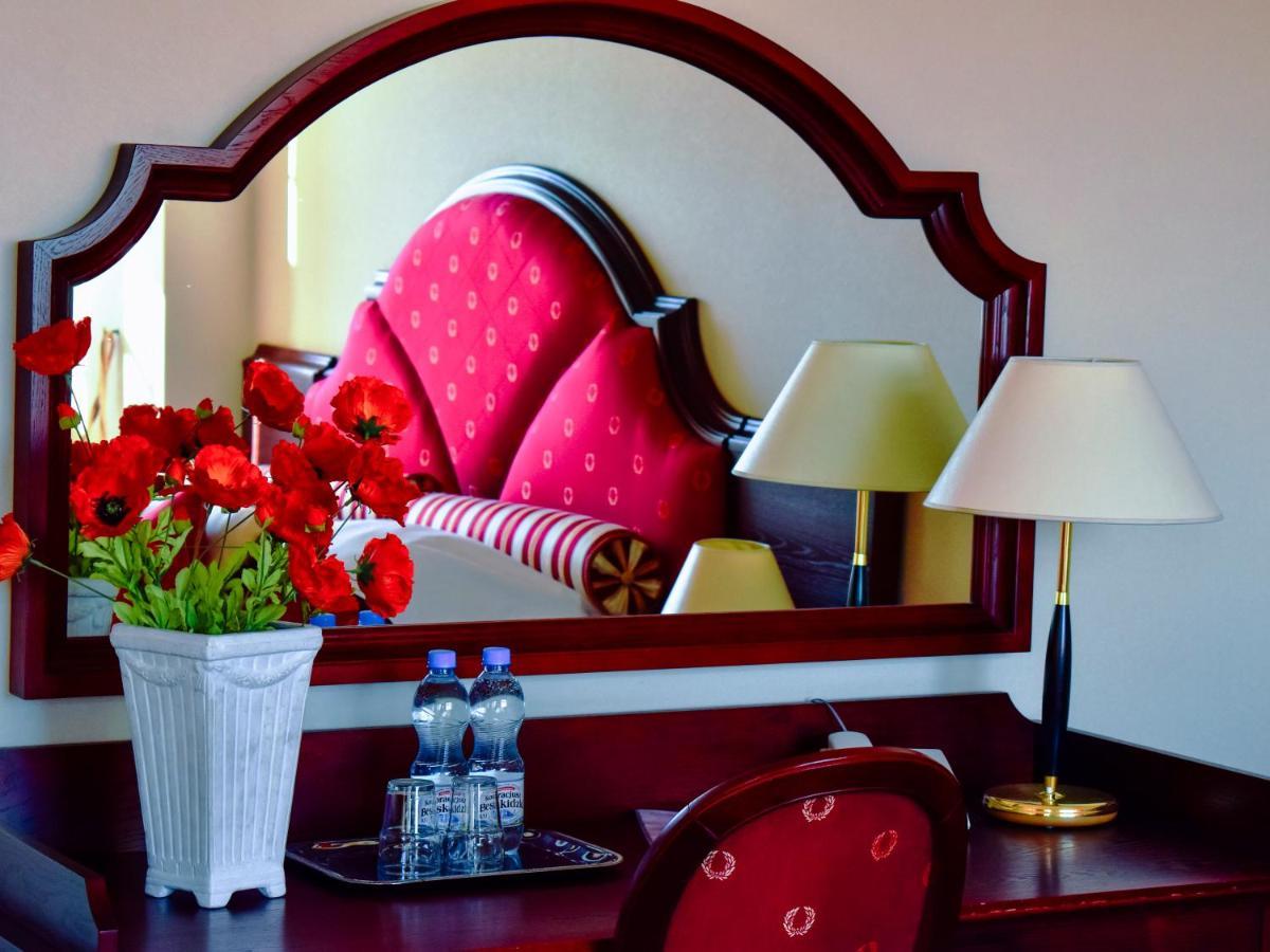 Hotel Zamek Krolewski W Rydzynie Rydzyna Dış mekan fotoğraf