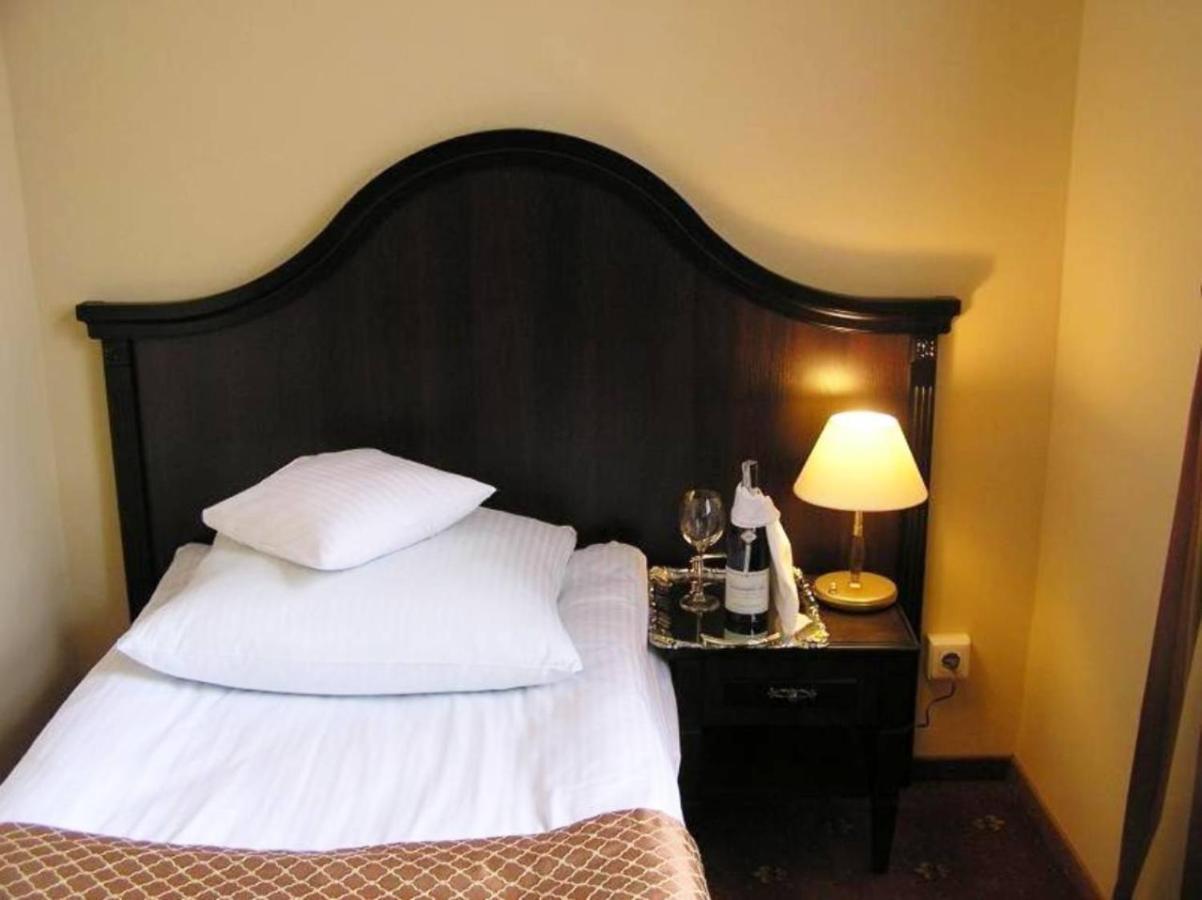 Hotel Zamek Krolewski W Rydzynie Rydzyna Dış mekan fotoğraf