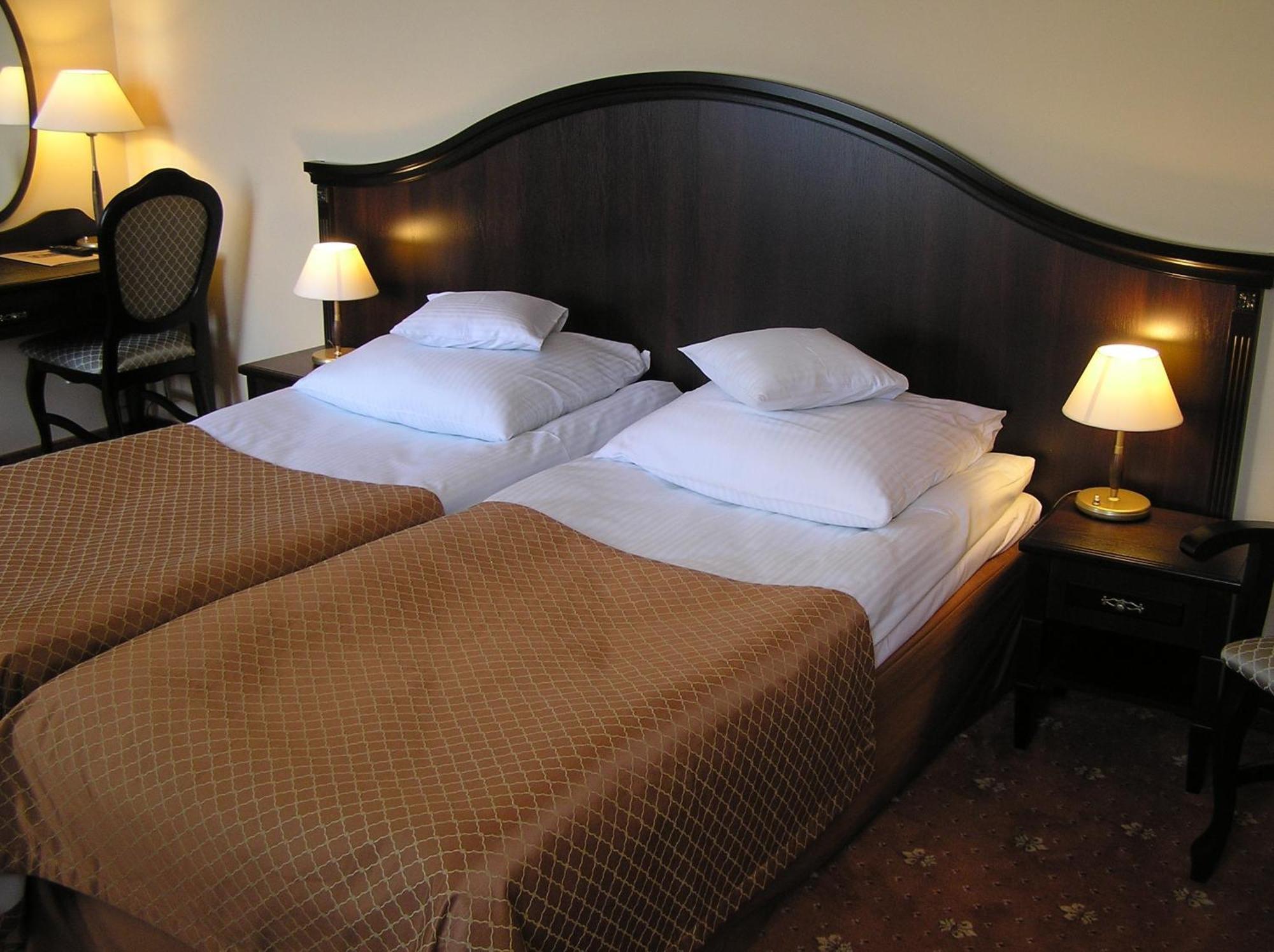 Hotel Zamek Krolewski W Rydzynie Rydzyna Dış mekan fotoğraf