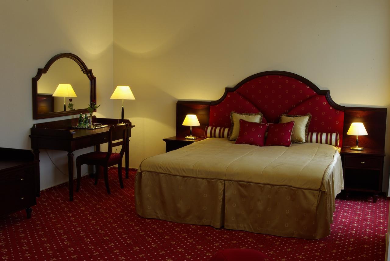 Hotel Zamek Krolewski W Rydzynie Rydzyna Dış mekan fotoğraf